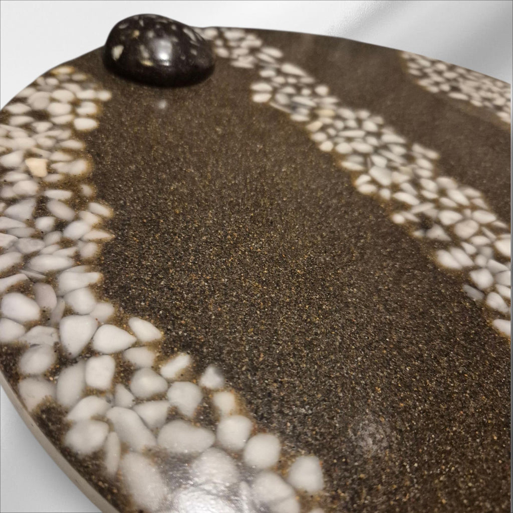 Handmade Decorative Tray: Artificial Stone with Italian Pebbles. 36 cm diameter