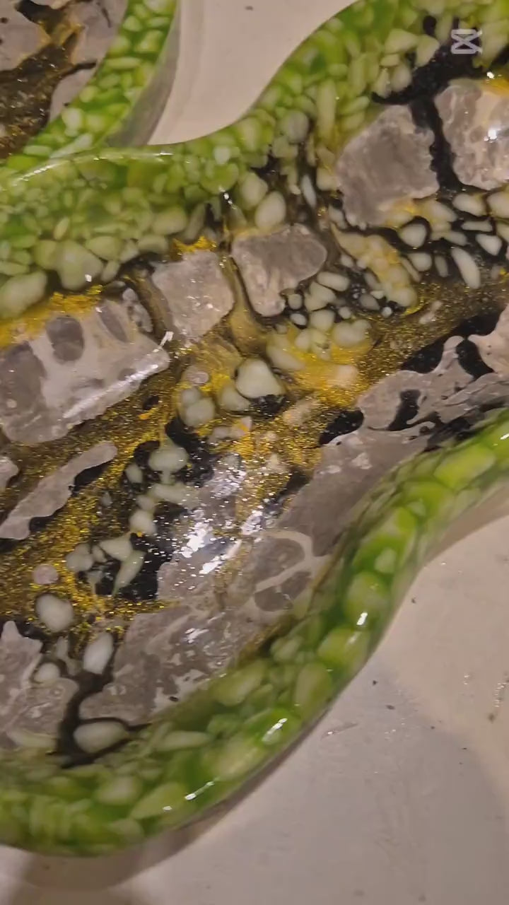 Handcrafted Marble Chip Resin Plate (30 cm) & Organic-Shaped Bowl 24x15 cm) - Unique Art Decor Set.